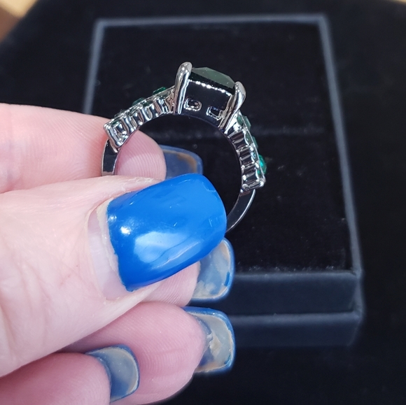 Betsey Johnson Green Crystal Fashion Ring - Picture 4 of 7